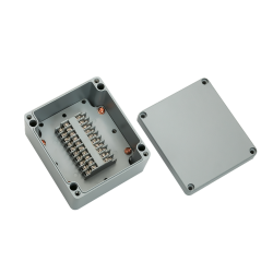 Aluminum terminal box, 20pins 2 line stair type, 5.90x 5.19x3.54" size, IP67
